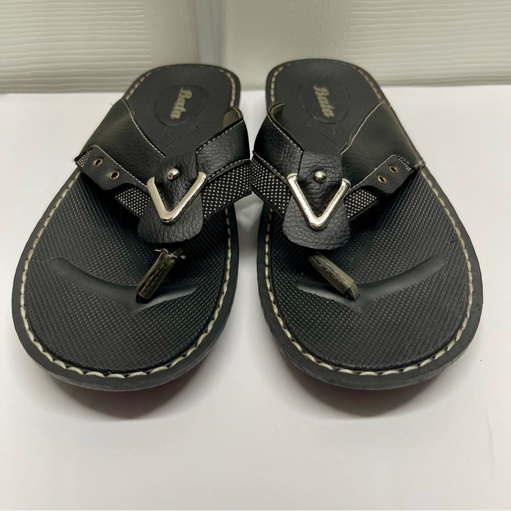 Bata Men’s Flip-flops Black Size 8 Open Toe Rubber Sole